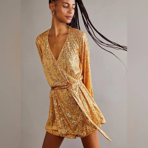 𝓯𝓹 Free People ~ Christa Sequin Romper in pink - Picture 12 of 17
